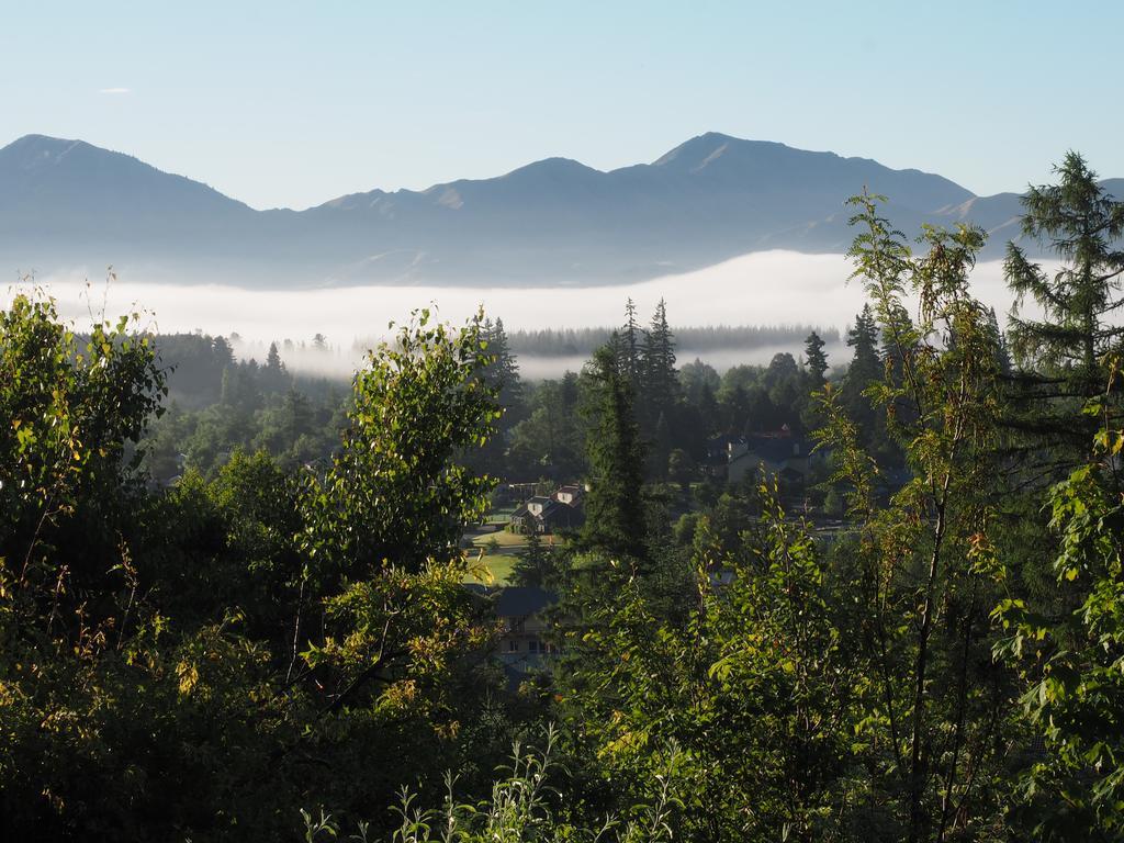 8 On Oregon Boutique Lodge Hanmer Springs Bagian luar foto